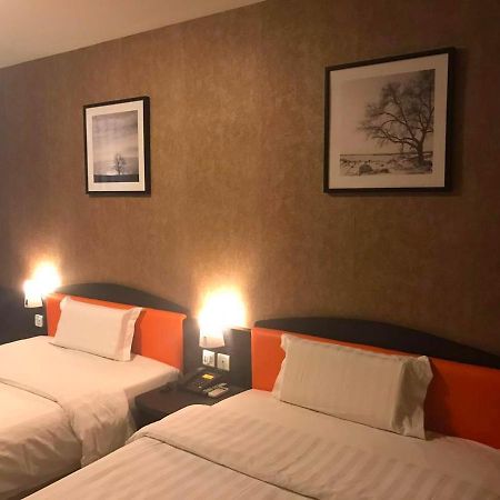 7Days Inn West Liaoyang Road Carrefour Ціндао Екстер'єр фото