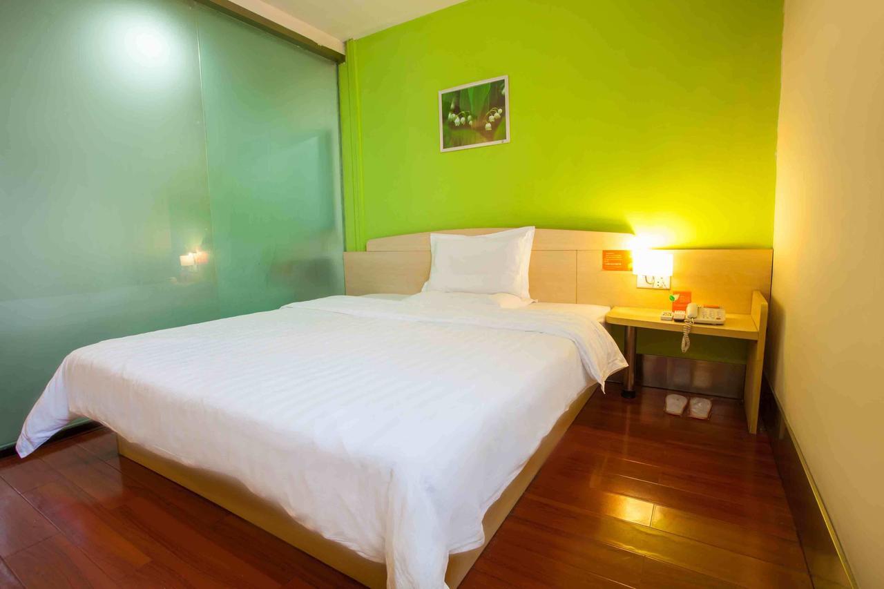 7Days Inn West Liaoyang Road Carrefour Ціндао Екстер'єр фото