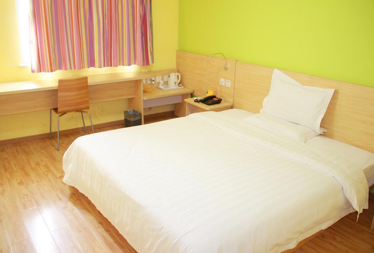7Days Inn West Liaoyang Road Carrefour Ціндао Екстер'єр фото